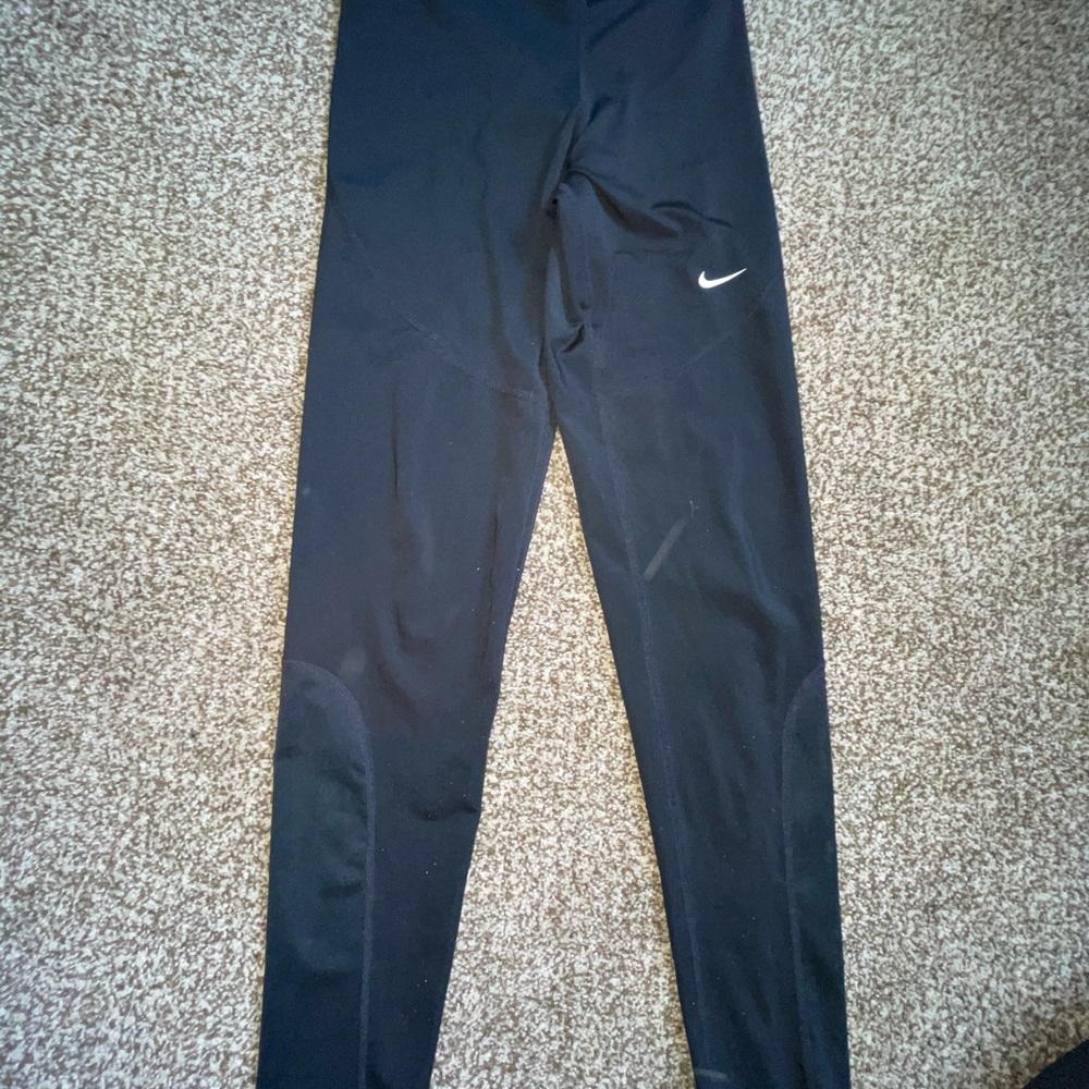 CLOSET CLEAN OUT - Picture 6 of 6
